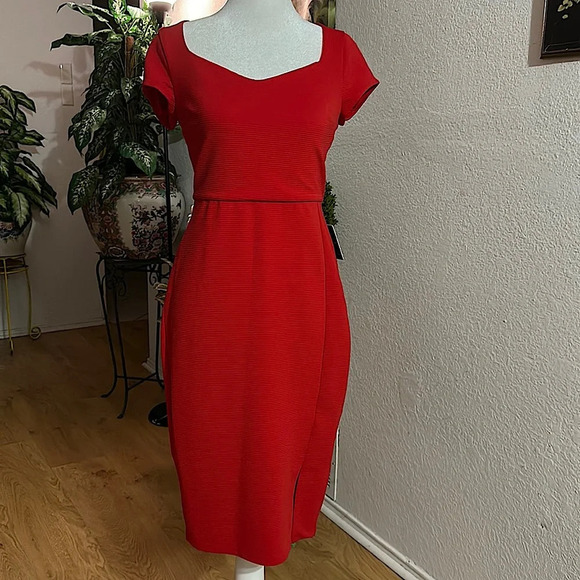 Express Red Short Sleeve Dress size XS - Picture 1 of 10